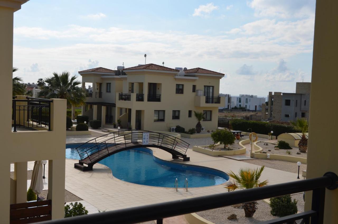 Faros Beach Apartment A102 Paphos Buitenkant foto